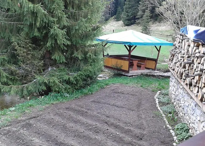 Къща за гости Chobaka 3*