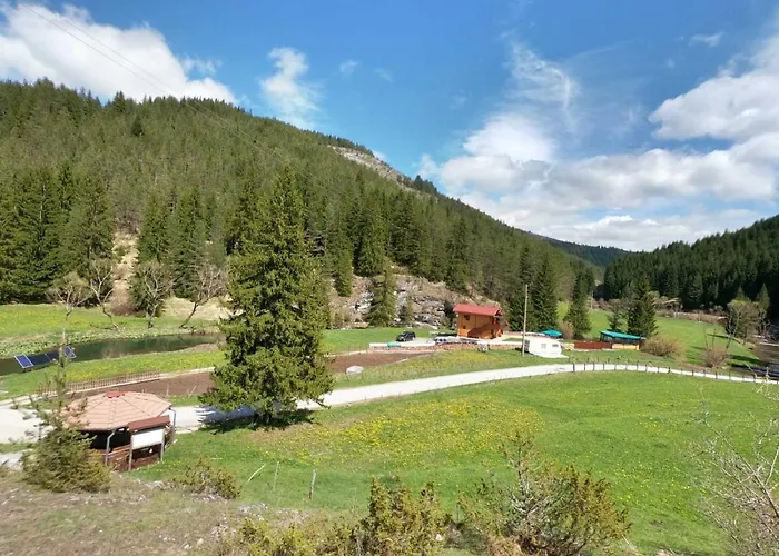 Къща за гости Chobaka